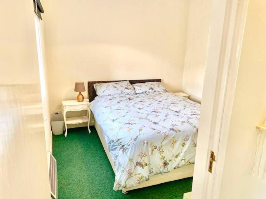 Cosy 2 Bed Cottage Next To Fota Wildlife Park Cork Dış mekan fotoğraf