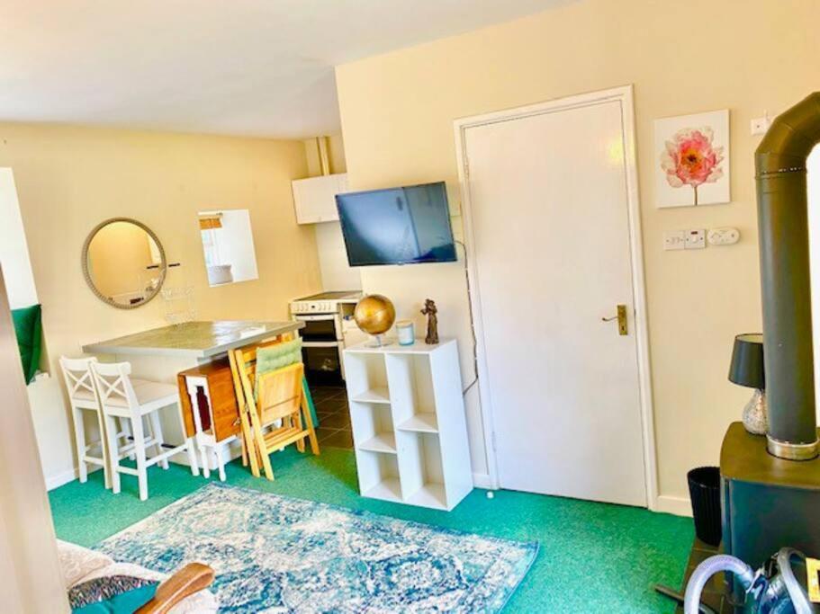 Cosy 2 Bed Cottage Next To Fota Wildlife Park Cork Dış mekan fotoğraf